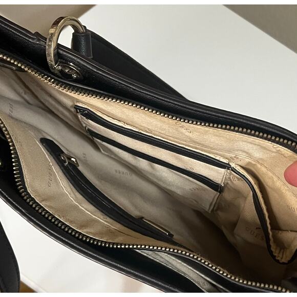 Guess Classic Y2K Beige & White tote with Black Straps and Charms. Travel, Work - Picture 8 of 10